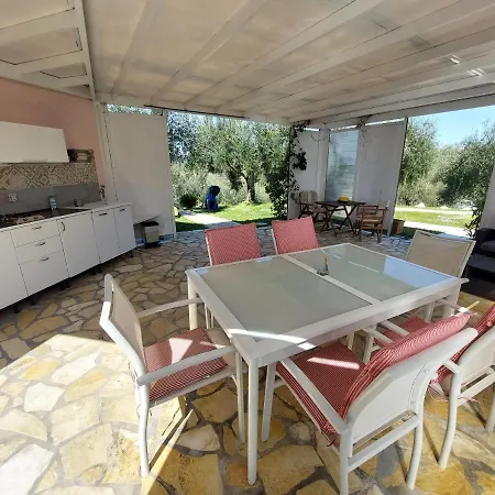 Vakantiehuis Matthaeus Am Corfutrail, Ferienoase Im Olivenhain 3 Km Zum Giannádes