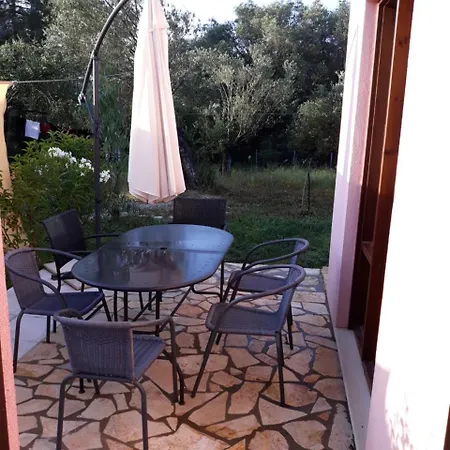 Vakantiehuis Matthaeus Am Corfutrail, Ferienoase Im Olivenhain 3 Km Zum *