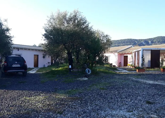 Matthaeus Am Corfutrail, Ferienoase Im Olivenhain 3 Km Zum Giannádes